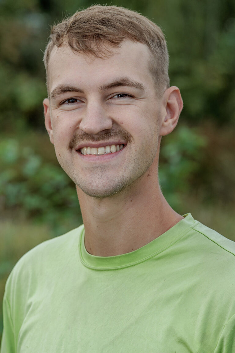 Bailey Deming Headshot